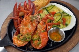 pappadeaux seafood kitchen pappadeauxangrylobster 54 990x660 201404211959