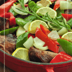 Крехко телешко Риоха приготвено на място с печени зеленчуци и ароматни подправки