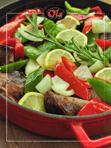 Крехко телешко Риоха приготвено на място с печени зеленчуци и ароматни подправки