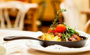 Нашите клиенти 35 Печени телешки опашки с картофено пюре в тиганче Lava